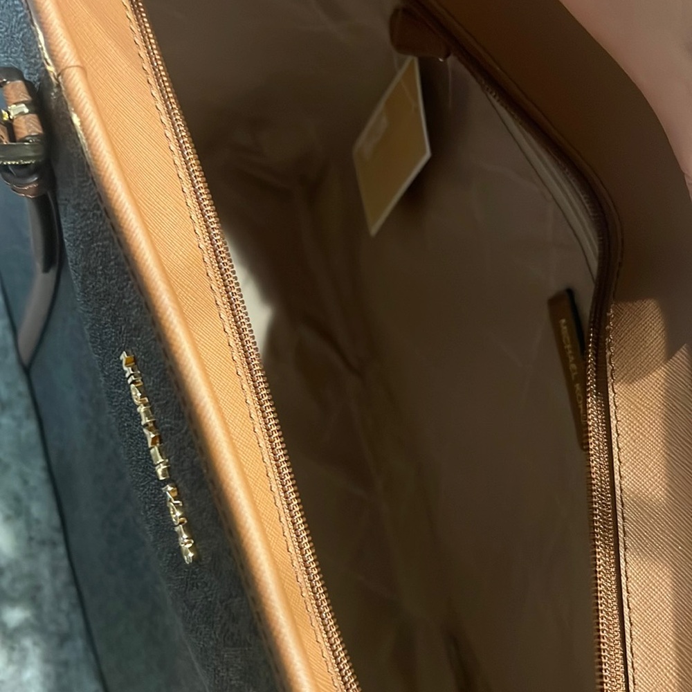 Michael Kors Jet Set Travel Large Shoulder Tote Brown